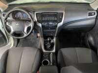 Mitsubishi L200 2022 4p GLS Doble Cabina L4/2.5/T Diesel Man 4X4 2022 Mitsubishi L200 Venta Interiores 4