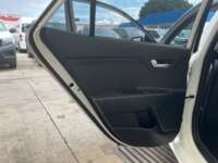 Kia Rio 2021 4p Sedán L L4/1.6 Man  2021 Kia Rio Venta Interiores 20