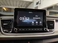 Kia Rio 2021 4p Sedán L L4/1.6 Man  2021 Kia Rio Venta Interiores 8