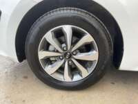 Kia Rio 2021 4p Sedán L L4/1.6 Man  2021 Kia Rio Venta Llantas 1