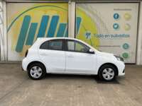 Nissan March 2022 5p Sense L4/1.6 Man 2022 Nissan March Venta Exteriores 4