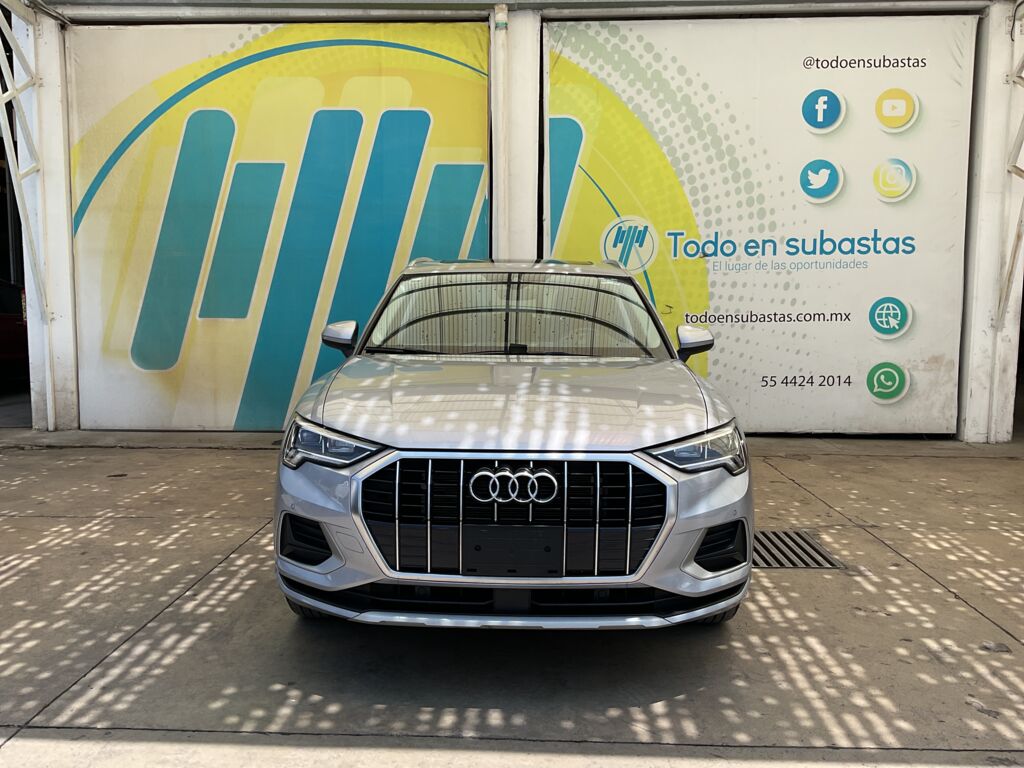Audi Q3 2024 5p 35 Select L4/1.4/T S-Tronic 2024 Audi Q3 Venta Exteriores 2