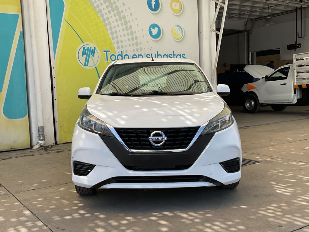 Nissan March 2021 5p Sense L4/1.6 Man 2021 Nissan March Venta Exteriores 2