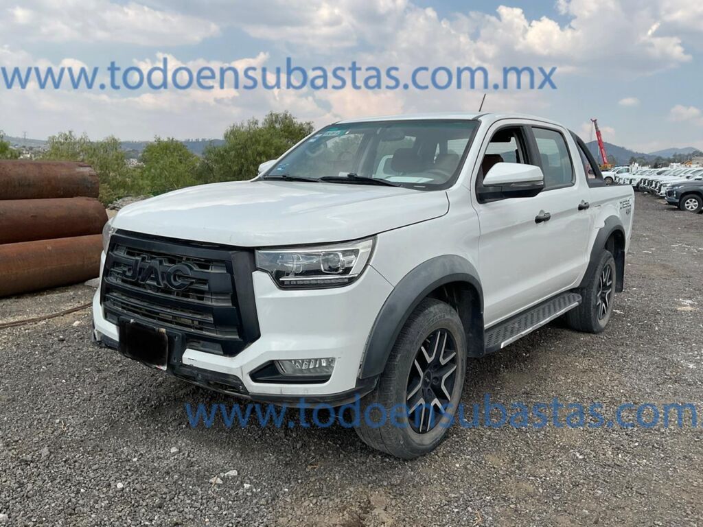 Jac Frison 2023 4p T8 Doble Cabina Diesel L4/2.0/T Man 4X4  WhatsApp Image 2026-07-14 at 12.04.28 PM