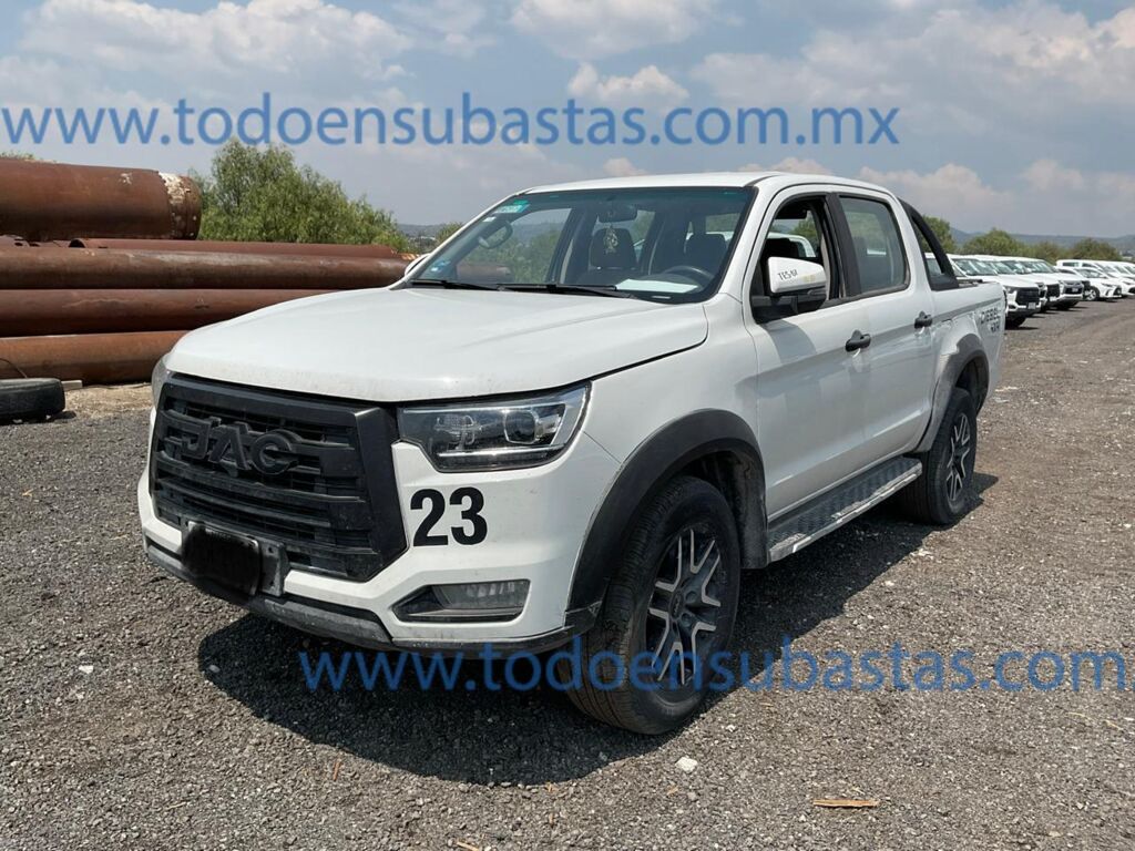 Jac Frison 2023 4p T8 Doble Cabina Diesel L4/2.0/T Man 4X4  WhatsApp Image 2026-07-14 at 11.44.17 AM _1_