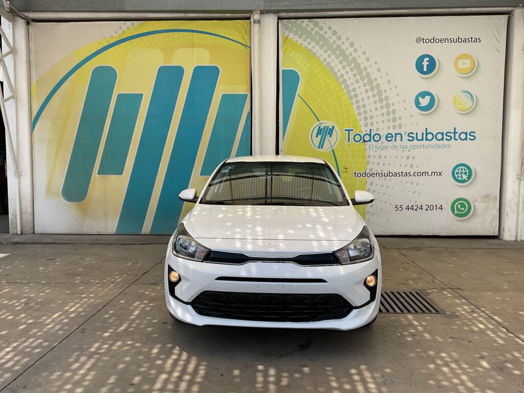 Kia Rio 2023 5p LX L4/1.6 Aut 2023 Kia Rio Venta Exteriores 2
