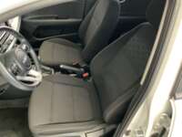 Kia Rio 2023 5p LX L4/1.6 Aut 2023 Kia Rio Venta Interiores 19