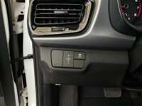 Kia Rio 2023 5p LX L4/1.6 Aut 2023 Kia Rio Venta Interiores 5