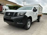 Nissan NP300 Estacas 2020 2p L4/2.5 Man Paq. Seg. 2020 Nissan NP300 Estacas Venta Exteriores 1