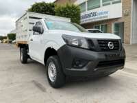 Nissan NP300 Estacas 2020 2p L4/2.5 Man Paq. Seg. 2020 Nissan NP300 Estacas Venta Exteriores 3