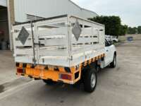Nissan NP300 Estacas 2020 2p L4/2.5 Man Paq. Seg. 2020 Nissan NP300 Estacas Venta Exteriores 5