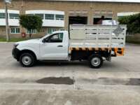 Nissan NP300 Estacas 2020 2p L4/2.5 Man Paq. Seg. 2020 Nissan NP300 Estacas Venta Exteriores 8