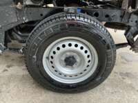 Nissan NP300 Estacas 2020 2p L4/2.5 Man Paq. Seg. 2020 Nissan NP300 Estacas Venta Llantas 7