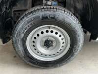 Nissan NP300 Estacas 2020 2p L4/2.5 Man Paq. Seg. 2020 Nissan NP300 Estacas Venta Llantas 10
