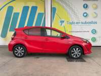 Toyota Prius 2019 5p C Hibrido L4/1.5/Aut 2019 Toyota Prius Venta Exteriores 4