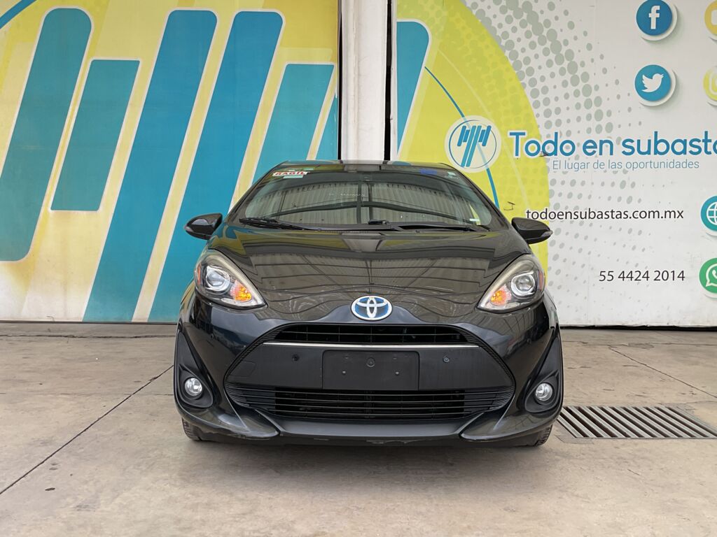 Toyota Prius 2018 5p C Híbrido L4/1.5 Aut 2018 Toyota Prius Venta Exteriores 2