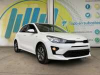 Kia Rio 2023 5p LX L4/1.6 Aut 2023 Kia Rio Venta Exteriores 3
