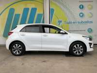 Kia Rio 2023 5p LX L4/1.6 Aut 2023 Kia Rio Venta Exteriores 4