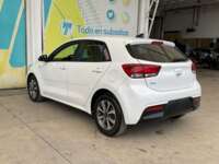 Kia Rio 2023 5p LX L4/1.6 Aut 2023 Kia Rio Venta Exteriores 7