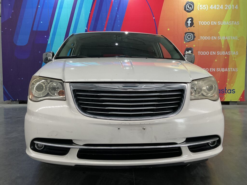 Chrysler Town and Country 2012 5p Touring V6/3.6 Aut 2012 Chrysler Town and Country Venta Exteriores 2