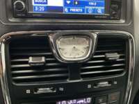 Chrysler Town and Country 2012 5p Touring V6/3.6 Aut 2012 Chrysler Town and Country Venta Interiores 7