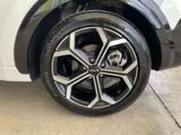 Kia Niro 2024 5p EX HEV L4/1.6 Aut 2024 Kia Niro Venta Llantas 4