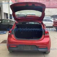 Kia Rio 2023 5p LX L4/1.6 Aut IMG_7438