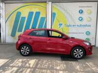 Kia Rio 2023 5p LX L4/1.6 Aut 2023 Kia Rio Venta Exteriores 4