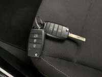 Kia Rio 2023 5p LX L4/1.6 Aut 2023 Kia Rio Venta Interiores 12