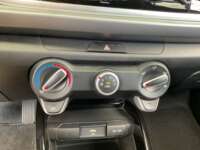 Kia Rio 2023 5p LX L4/1.6 Aut 2023 Kia Rio Venta Interiores 10