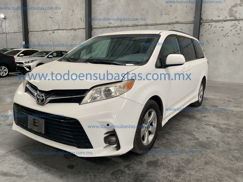 Toyota Sienna 2020 5p LE V6/3.5 Aut IMG_7362