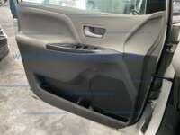 Toyota Sienna 2020 5p LE V6/3.5 Aut IMG_7348