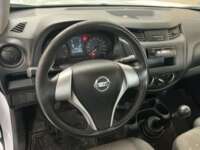 Nissan NP300 Estacas 2020 2p L4/2.5 Man Paq. Seg. 2020 Nissan NP300 Estacas Venta Interiores 1