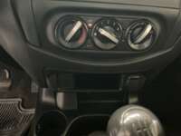 Nissan NP300 Estacas 2020 2p L4/2.5 Man Paq. Seg. 2020 Nissan NP300 Estacas Venta Interiores 5