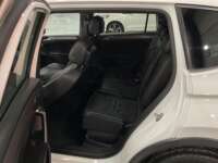 Volkswagen Tiguan 2023 5p R-Line L4/1.4/T DSG 2023 Volkswagen Tiguan Venta Interiores 17
