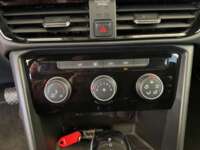 Volkswagen Taos 2024 5p Comfortline L4/1.4/T Tiptronic 2024 Volkswagen Taos Venta Interiores 11