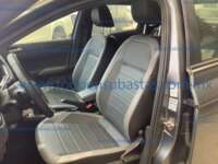Volkswagen Nivus 2024 5p Highline L3/1.0/T Tiptronic IMG_8157
