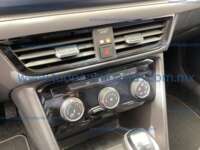 Volkswagen Taos 2024 5p Comfortline L4/1.4/T Tiptronic IMG_7260