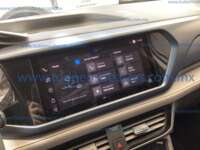 Volkswagen Taos 2024 5p Comfortline L4/1.4/T Tiptronic 2024 Volkswagen Taos Ingreso Interiores 8