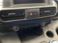 Peugeot Partner 2021 5p L4/1.6/T Diesel Man 2021 Peugeot Partner Ingreso Interiores 9