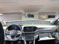Volkswagen Taigun 2024 5p Trendline L3/1.0/T Tiptronic IMG_9290