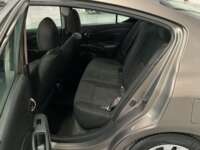 Nissan Versa 2018 4p Sense L4/1.6 Man 2018 Nissan Versa Venta Interiores 16