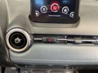 Mazda 2 2023 5p HB Carbon Edition Mild Hybrid L4/1.5 Skyactiv-Drive 2023 Mazda 2 Venta Interiores 10