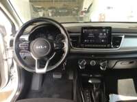 Kia Rio 2023 5p LX L4/1.6 Aut 2023 Kia Rio Venta Interiores 4