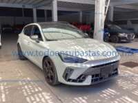 Cupra León  2025 5p L4/2.0/T/300 DSG Línea Nueva 2025 Cupra León Ingreso Exteriores 2
