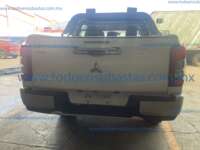 Mitsubishi L200 2023  IMG_1093