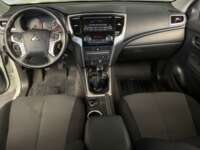 Mitsubishi L200 2023 4p GLX Doble Cabina L4/2.4 Man 2023 Mitsubishi L200 Venta Interiores 4