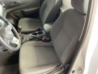 Nissan NP300 Pick Up 2023 2p L4/2.5 Man A/A 2023 Nissan NP300 Pick Up Venta Interiores 18