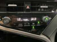 Toyota Camry 2022 4p XLE HEV L4/2.5 Aut 2022 Toyota Camry Venta Interiores 10