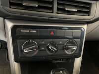Volkswagen T-Cross 2022 5p Trendline L4/1.6 Tiptronic 2022 Volkswagen T-Cross Venta Interiores 10